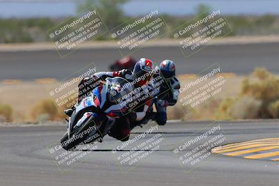 media/Oct-08-2022-SoCal Trackdays (Sat) [[1fc3beec89]]/Turn 14 (1050am)/